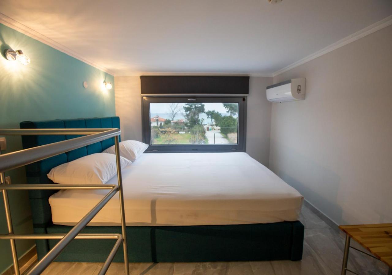 Artemida Suites Hanioti Luaran gambar