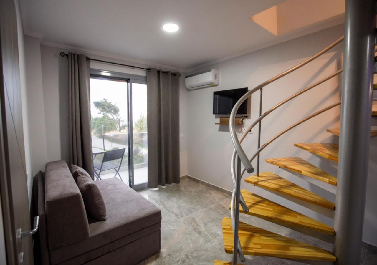 Artemida Suites Hanioti Luaran gambar
