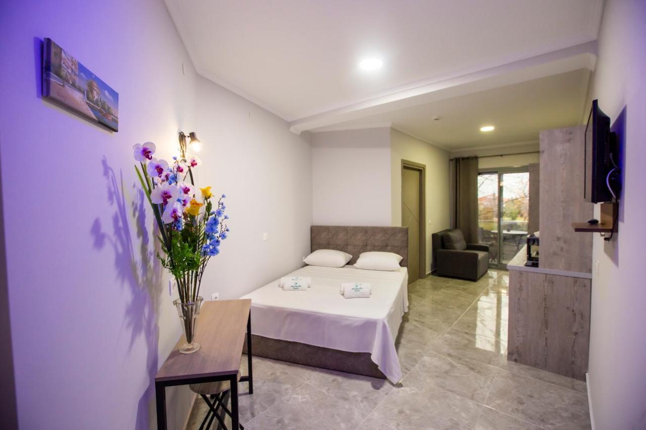 Artemida Suites Hanioti Luaran gambar
